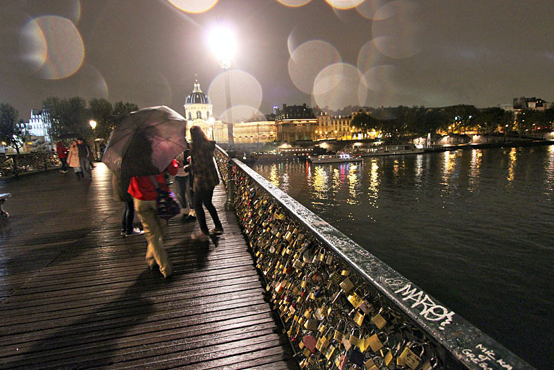 Unlocked: The Pont Des Art 'Love Lock' Bridge in Paris - Enchanted  Serendipity